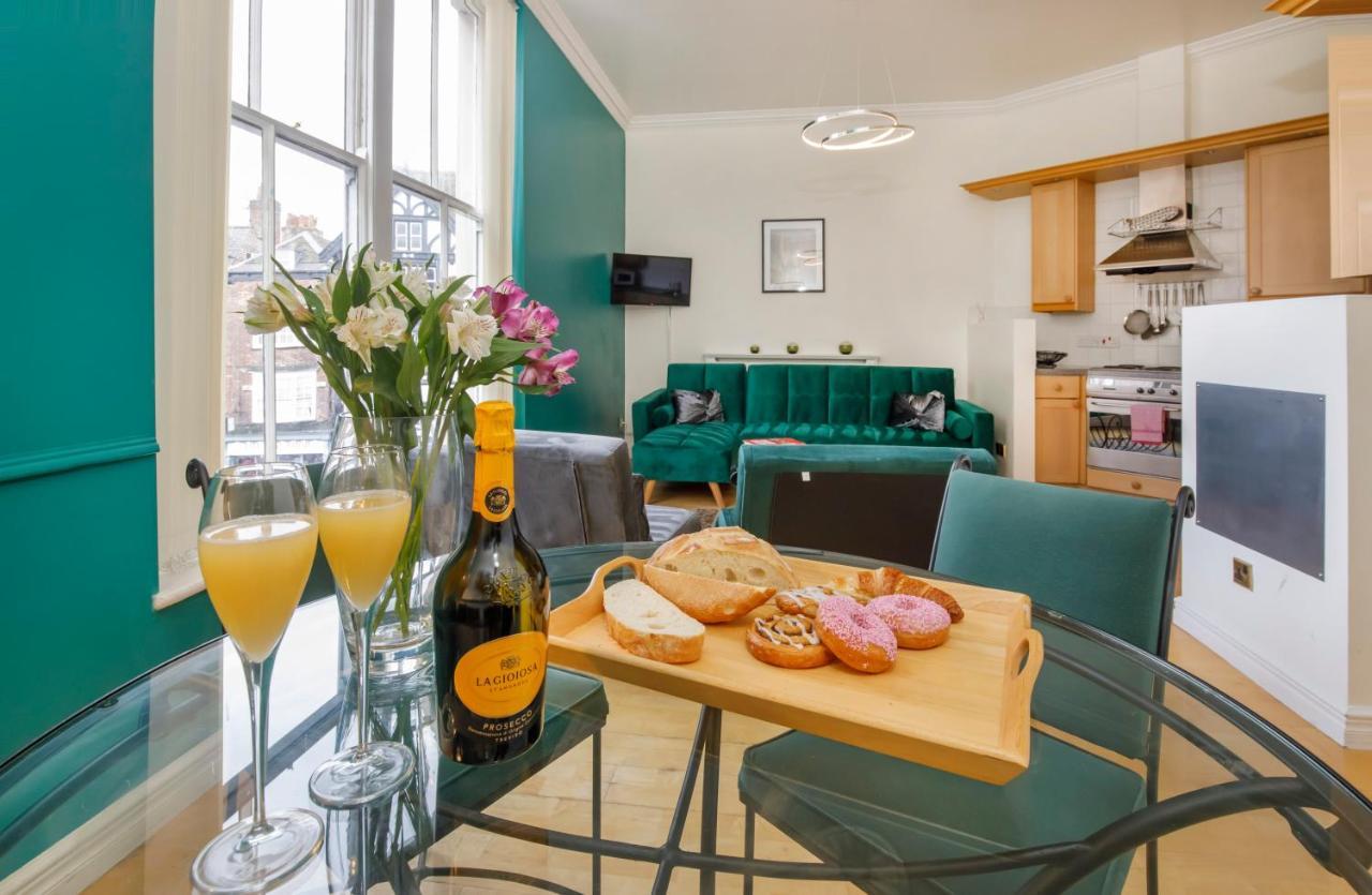 Shambles Suites In The Centre Of York, Sleeps 16 Ngoại thất bức ảnh